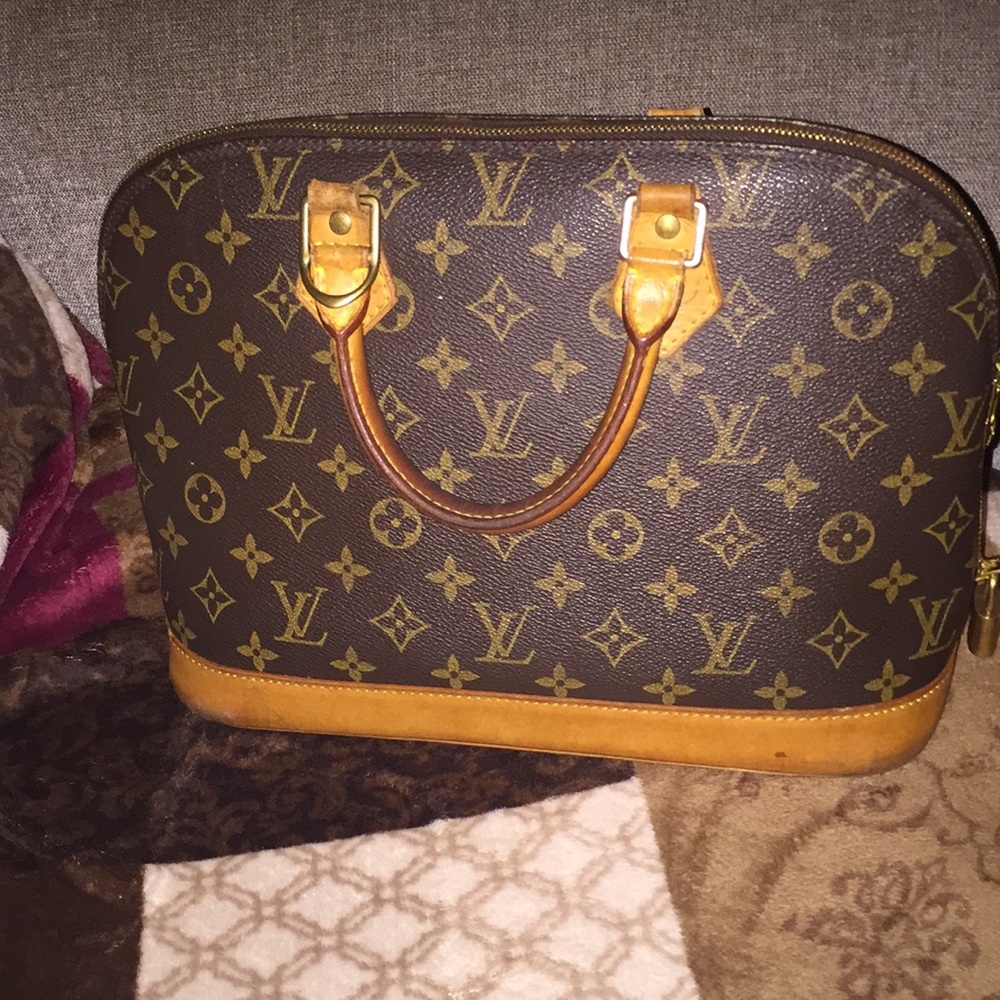 Louis Vuitton Alma MM